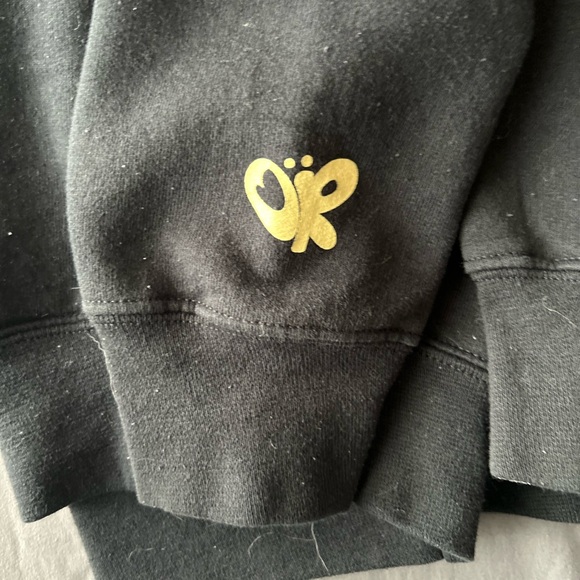 Olivia Rodrigo Deja Vu Sweatshirt - Picture 4 of 4